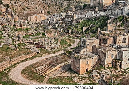 Ginosa, Taranto, Puglia, Italy: landscape of the old town with the ancient cave houses carved into the tufa rock