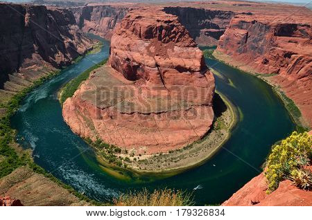 Colorado River Bend Horseshoe near page arizona