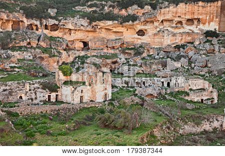 Ginosa, Taranto, Puglia, Italy: landscape of the old town with the ancient cave houses carved into the tufa rock