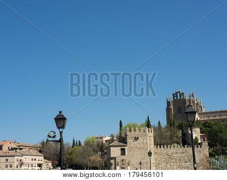 the City of toledo in spain and the tagus river