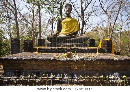 Wat Khao Phanom Phloeng