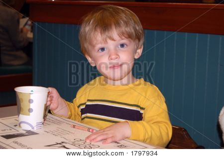 Retrato de um menino de dois Yar