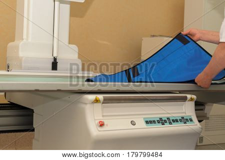 Modern x-ray apparatus is the basis of diagnosis in the clinic.