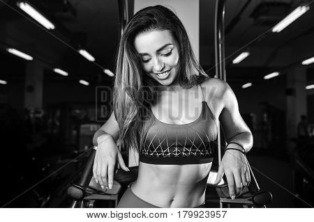 Sexy Pretty Fitness Girl Diet Training Chest Pumping Beautiful Breast.