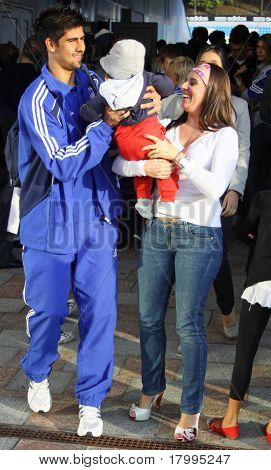 Leandro Almeida e la sua famiglia