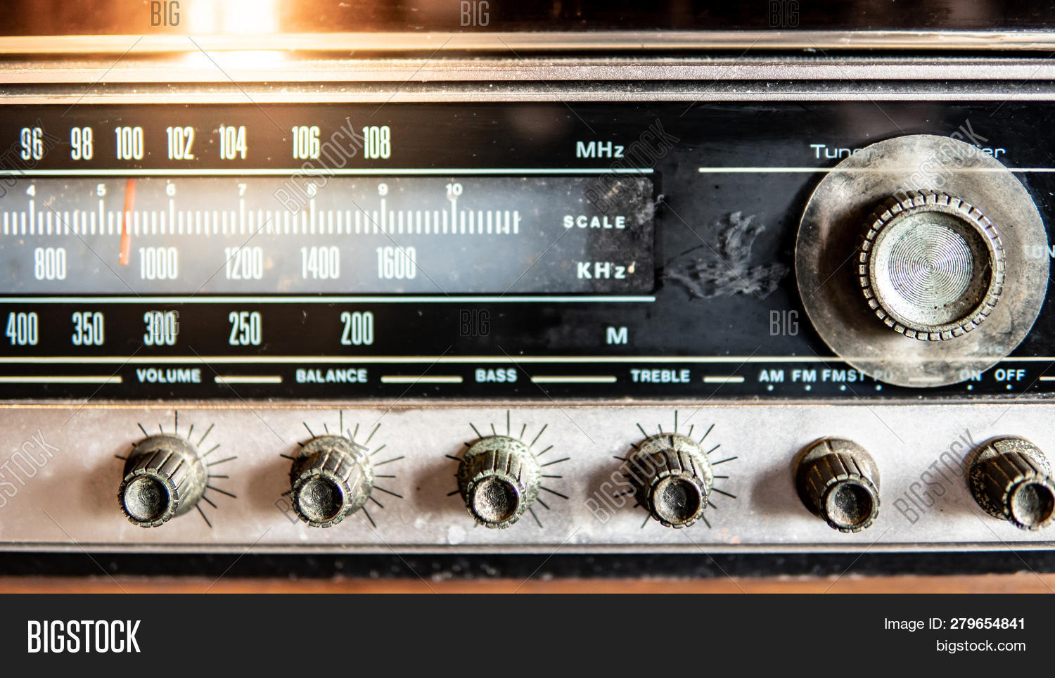 Retro Old Radio Image & Photo (Free Trial) | Bigstock