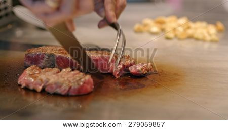 Teppanyaki in restaurant