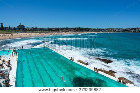 24th December 2018, Bondi Sydney Australia: Swimming Pool In Front Of Bondi Beach Panorama With Peop