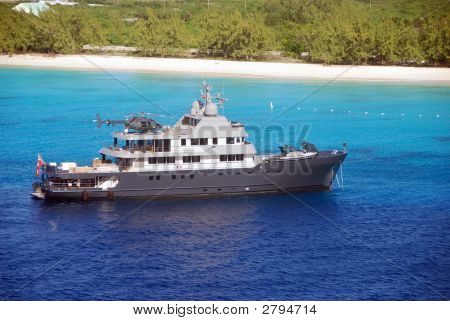 Luxejacht met helikopter