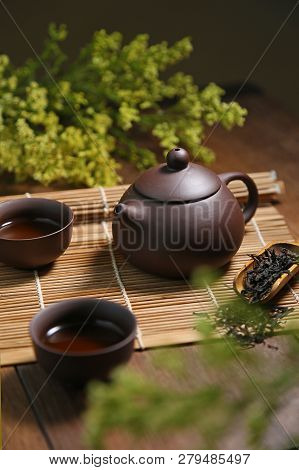 Image Of Chinese Puple Clay Teapot And Cups