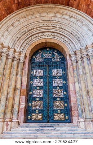 New Cathedral Catedral De La Inmaculada Concepcion Entrance Gate, Cuenca, Ecuador