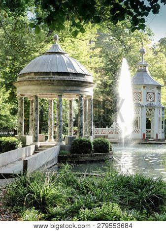 Pond Of The Chinescos, That You Find In The Middle Zone Of The Gardens Of The Prince, Aranjuez, Madr