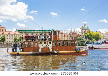 River Boat Cruise To Charels Bridge And Vltava, Prague, Czech Republic