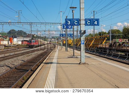 Gossau/st. Gallen, Switzerland - September 19, 2018: A Platform Of The Gossau Sg Railway Station In 