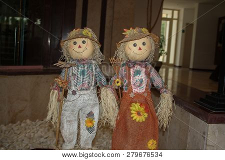 Beautiful And Cute Couple Of Strawy Dolls