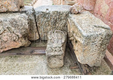 Jerash, Jordan, December 08, 2018 : Fragments Of Columns In The Ruins Of The Great Roman City Of Jer