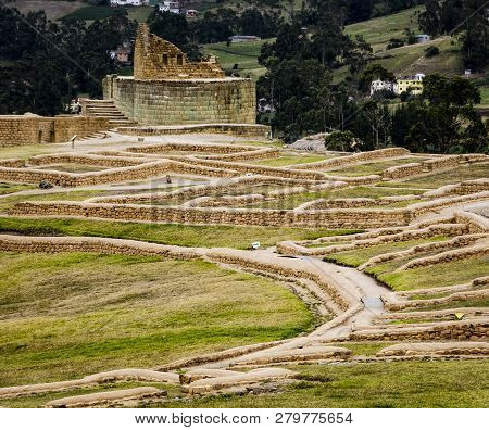 Inca Pirca Is The Oldest And Most Famous Inca Ruins In Ecuador