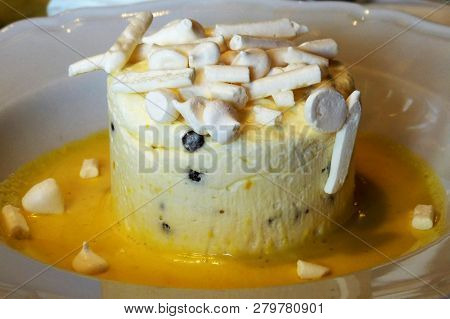 Stracciatella Ice Cream With Meringue And Zabaglione Cream