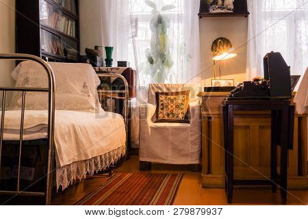 Yekaterinburg, Russia - January 17, 2019: Vintage Interior Of A Private House Of The Early 20th Cent