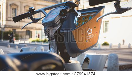 Velomagg Bike Sharing City Bikes For Rental In Montpellier
