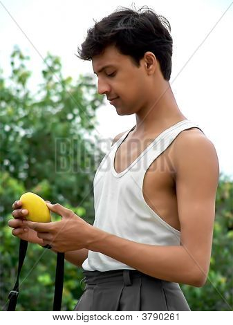 Un mec à la mangue