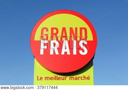 Chatenoy, France - July 5, 2020: Grand Frais Supermarket Logo On A Signboard. Grand Frais Is A Frenc