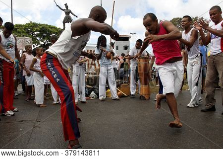 Salvador, Bahia / Brazil - July 2, 2013: Capoeiristas Are Seen During A Presentation At The Bahia In