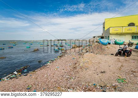 Vietnam Ocean Road From Mui Ne To Phan Rang