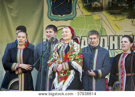 ロシアの民俗 Ansamble: lenok-