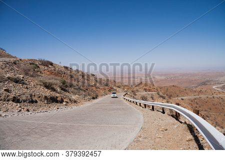 Spreetshoogte Pass, Namibia Nov 30 2016: Vehicle Ascending The Steep Spreetshoogte Pass Road In Remo