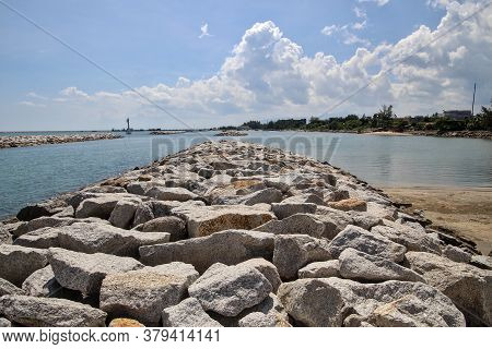 Every Area In Thailand Can Be A Natural Tourist Destination Without Limitation, Even Marine Obstacle