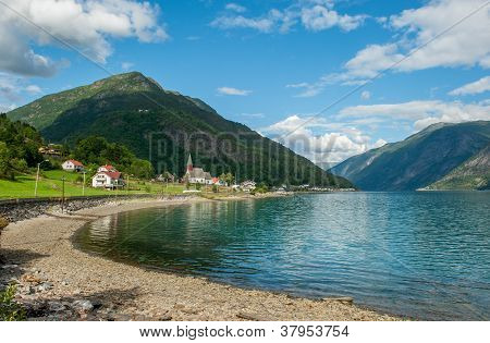 ดู Lustrafjorden นอร์เวย์