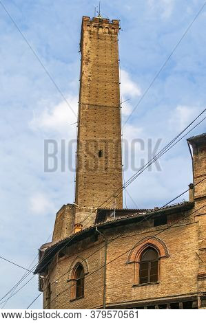 Asinelli Tower (torre Degli Asinelli) Was Built In The 11th Century In Bologna, Italy