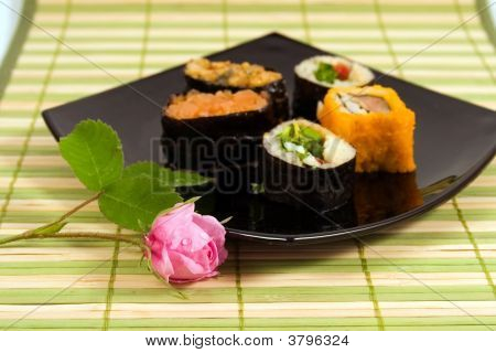 Piastra da un Susi e Roll con Rose
