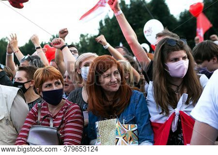 Minsk/belarus - July 30, 2020: Supporters Of Presidential Candidate Svetlana Tikhanovskaya At Her Ca