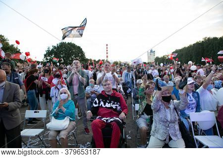 Minsk/belarus - July 30, 2020: Supporters Of Presidential Candidate Svetlana Tikhanovskaya At Her Ca