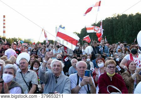 Minsk/belarus - July 30, 2020: Supporters Of Presidential Candidate Svetlana Tikhanovskaya At Her Ca
