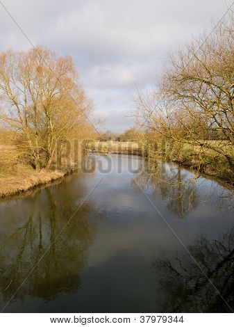 Fluss im winter
