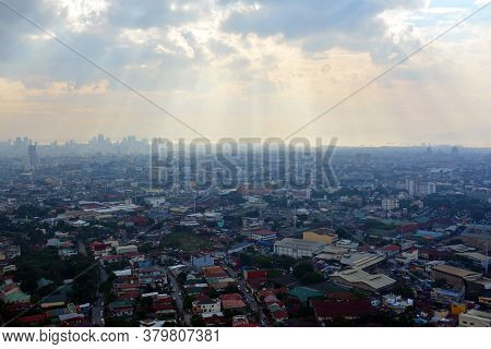 Quezon City, Ph - Dec 25 - Quezon City Overview During Daytime Afternoon On December 25, 2018 In Que