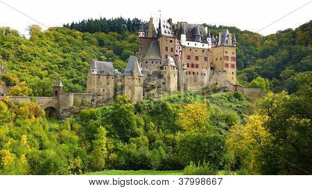 พาโนรามางดงามธรรมชาติกับ Burg Eltz
