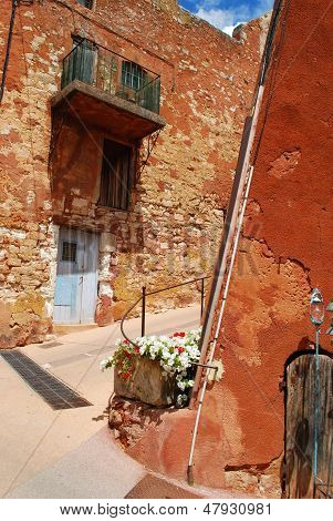 Wieś Roussillon, Francja