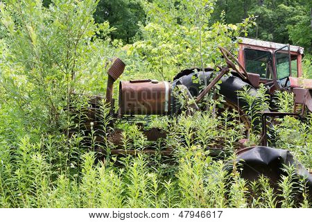 Trator abandonado