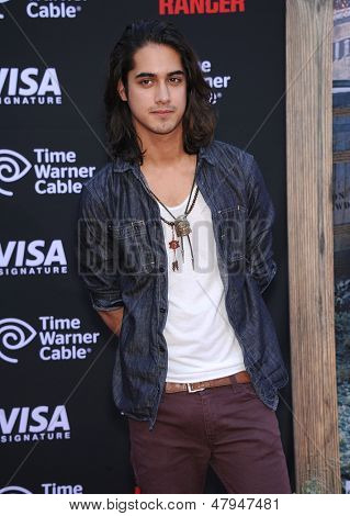 LOS ANGELES - JUN 22: Avan Jogia kommt, um die 
