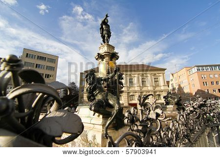 Prachtbrunnen In Augsburg.