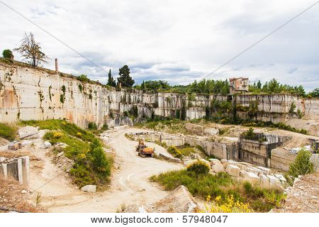Travertino Marble
