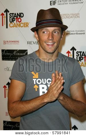 Jason Mraz  at Stand Up To Cancer. Kodak Theater, Hollywood, CA. 09-05-08
