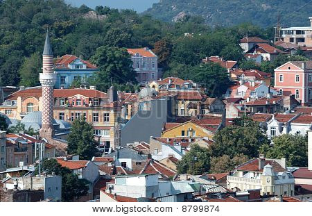 Antigua Plovdiv paisaje urbano con madera techos, bulgaria