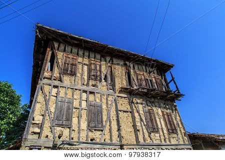 Abandoned Old House