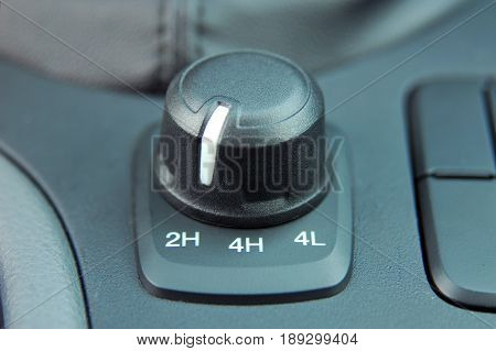 4wd and 2wd selector switch in off road car