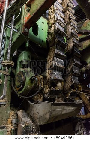 Wood Pulper Grinding Machinery Belt Stone Production Industrial Paper Factory Material